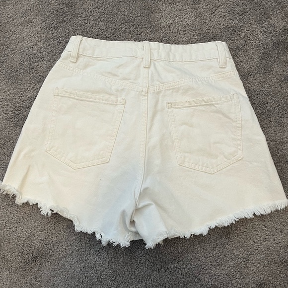 Dynamite White Denim Shorts - Picture 2 of 3